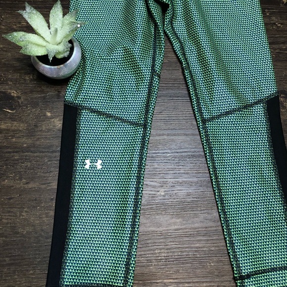 Under Armour Green/Black Legging Capri Size Small - Picture 2 of 4